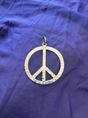 Vintage Sterling Silver Hammered Peace Sign Pendant